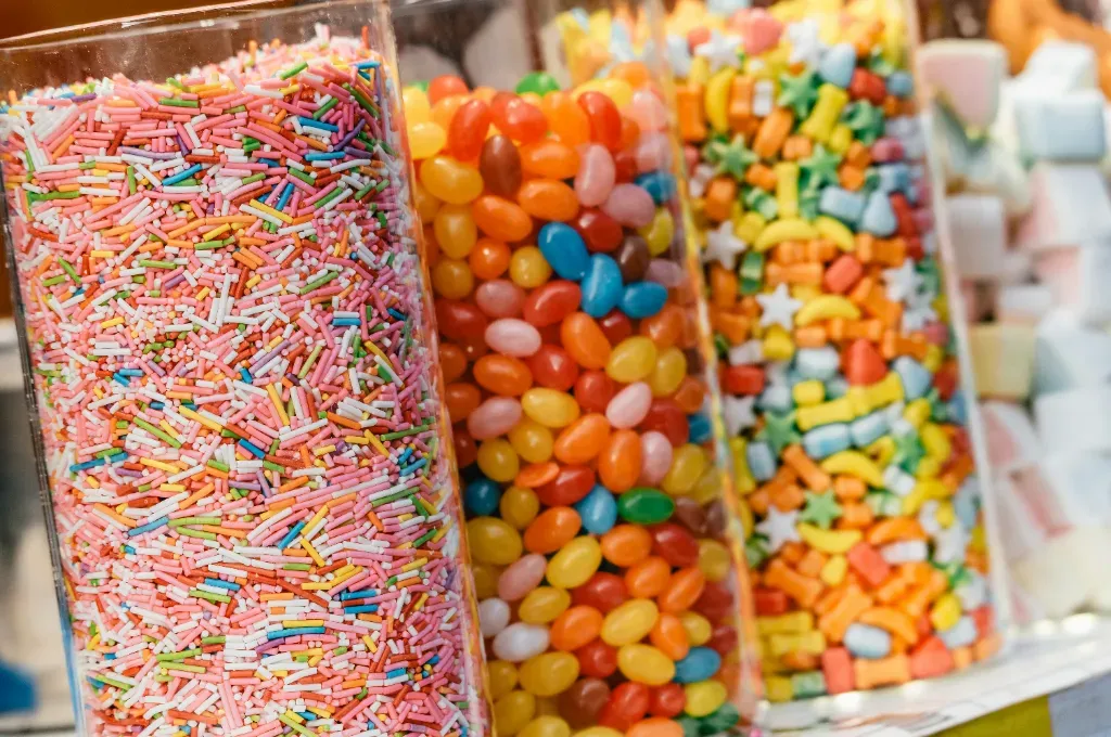 Dlaczego bezpośrednia współpraca z producentem słodyczy